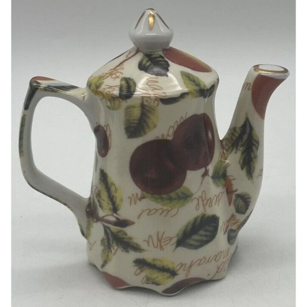 Mayfair Collection By Jay Salt And Pepper Shakers Vintage Fruit Design
